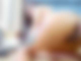 emily-86's Live Sex Cam Show