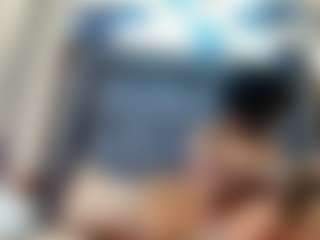 emily-86's Live Sex Cam Show