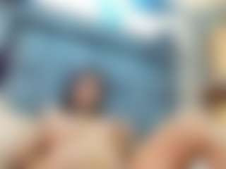 emily-86's Live Sex Cam Show