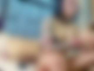 emily-86's Live Sex Cam Show
