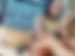 emily-86's Live Sex Cam Show