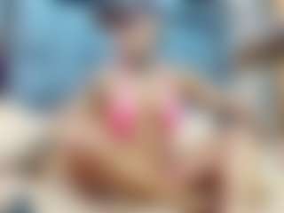 emily-86's Live Sex Cam Show