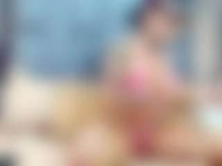 emily-86's Live Sex Cam Show