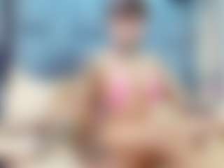 emily-86's Live Sex Cam Show