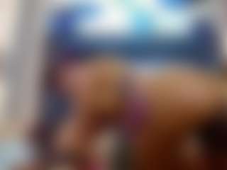 emily-86's Live Sex Cam Show