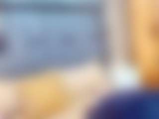 emily-86's Live Sex Cam Show