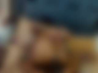 emily-86's Live Sex Cam Show