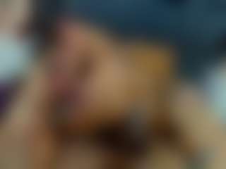 emily-86's Live Sex Cam Show