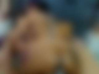 emily-86's Live Sex Cam Show