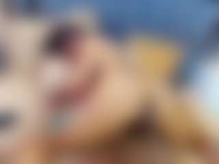 emily-86's Live Sex Cam Show