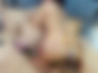 emily-86's Live Sex Cam Show
