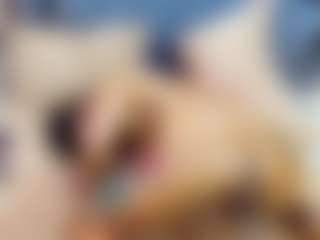 emily-86's Live Sex Cam Show