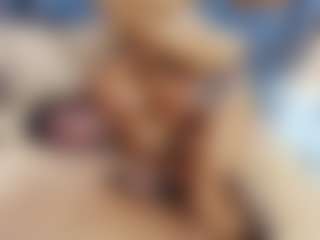 emily-86's Live Sex Cam Show