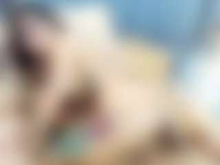 emily-86's Live Sex Cam Show