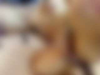 emily-86's Live Sex Cam Show