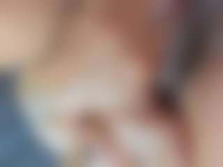 emily-86's Live Sex Cam Show