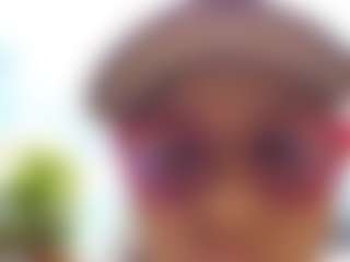emily-86's Live Sex Cam Show