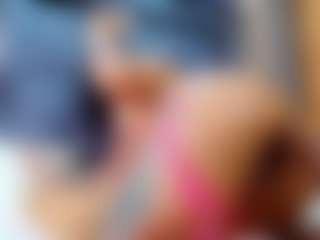 emily-86's Live Sex Cam Show