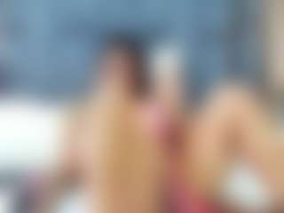 emily-86's Live Sex Cam Show