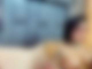 emily-86's Live Sex Cam Show