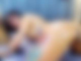 emily-86's Live Sex Cam Show
