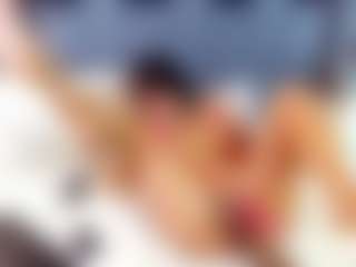 emily-86's Live Sex Cam Show