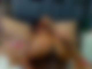 emily-86's Live Sex Cam Show