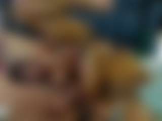 emily-86's Live Sex Cam Show