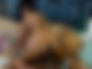 emily-86's Live Sex Cam Show