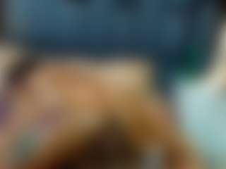 emily-86's Live Sex Cam Show