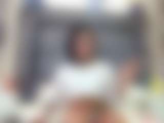 emily-86's Live Sex Cam Show