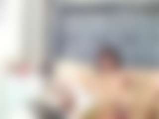 emily-86's Live Sex Cam Show