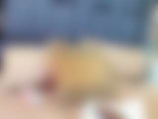 emily-86's Live Sex Cam Show