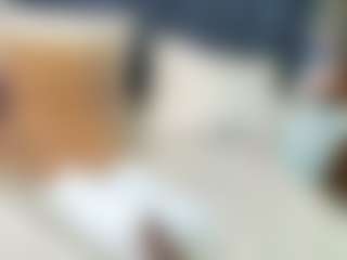 emily-86's Live Sex Cam Show