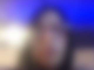 emily-86's Live Sex Cam Show
