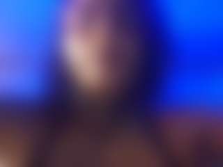 emily-86's Live Sex Cam Show