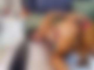 emily-86's Live Sex Cam Show