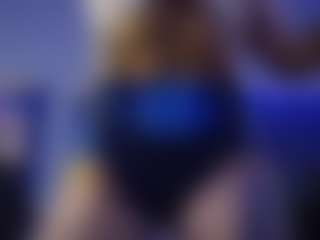 emily-86's Live Sex Cam Show