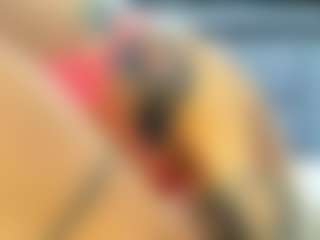 emily-86's Live Sex Cam Show
