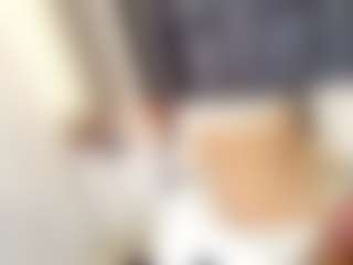 emily-86's Live Sex Cam Show