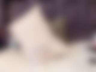 emily-86's Live Sex Cam Show