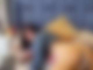 emily-86's Live Sex Cam Show