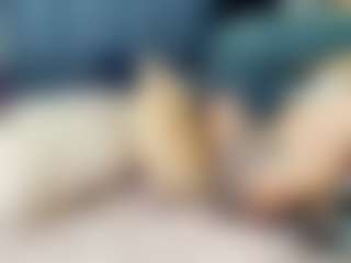 emily-86's Live Sex Cam Show