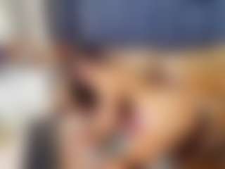 emily-86's Live Sex Cam Show
