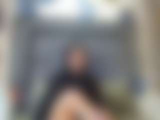 emily-86's Live Sex Cam Show