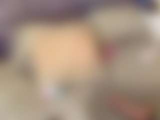 emily-86's Live Sex Cam Show