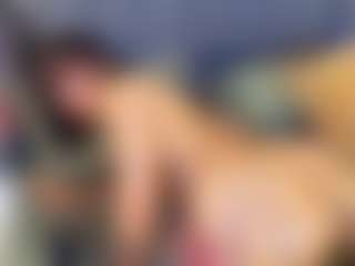 emily-86's Live Sex Cam Show