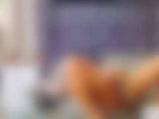 emily-86's Live Sex Cam Show