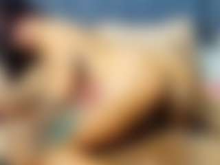 emily-86's Live Sex Cam Show