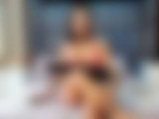 emily-86's Live Sex Cam Show